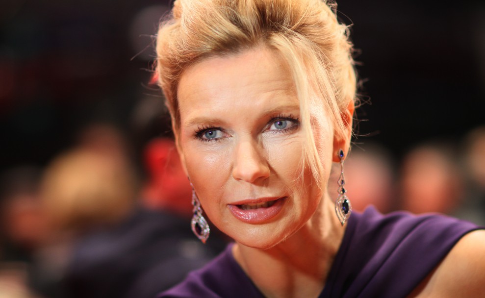 Wenn Schauspielerinnen rülpsen, dann muss schon ein wenig Drama dabei sein. Niemand kann das besser bestätigen als Veronica Ferres. "Authentisch und vor allem gekonnt muss es sein". (Foto: shutterstock - Denis Makarenko, #1)